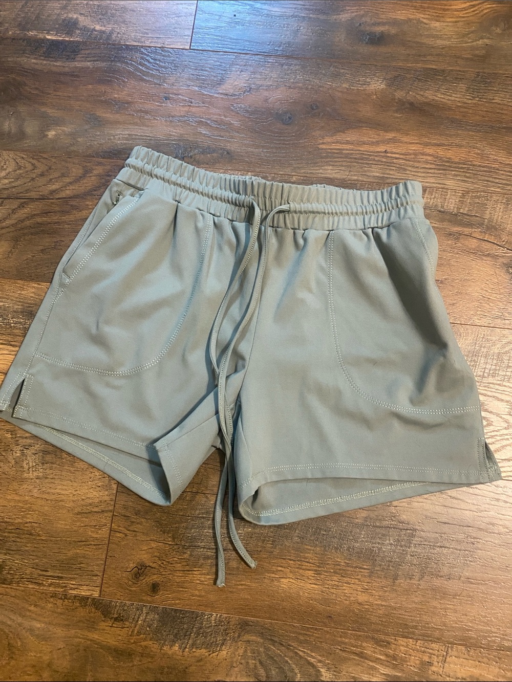 Women’s Athletic Drawstring Shorts in Light Olive